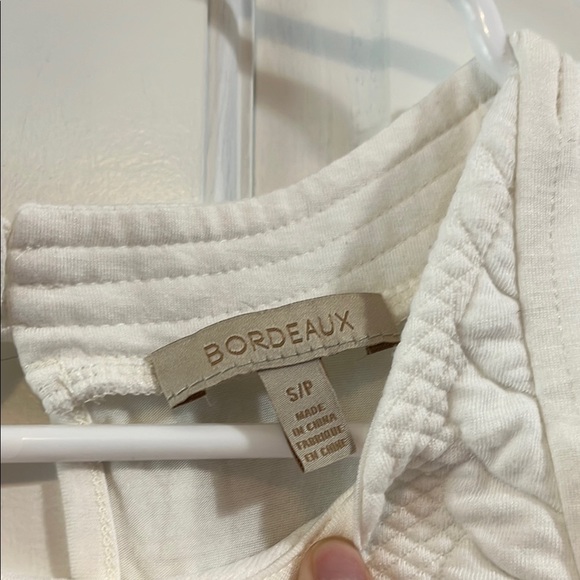 Bordeaux White Textured Herringbone Quilted Tank Top - Size Small - Picture 2 of 15